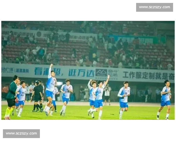 湘超揭幕战终场哨响：长沙 2-0 娄底 球迷热猜终成绿茵答卷