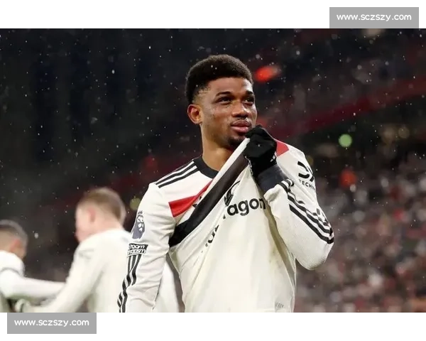 迪亚洛续约曼联！科特迪瓦飞翼化身红魔新拳王，锋线暴力美学再升级